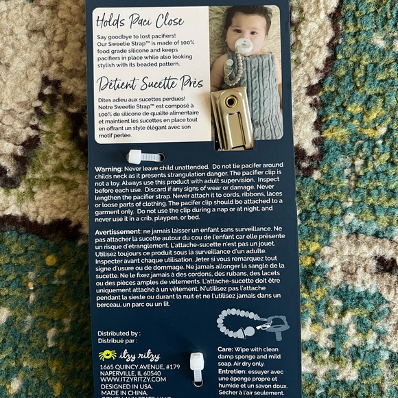 Itzy Ritzy pacifier clip - Picture 2 of 2